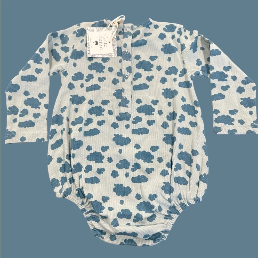 Kate Quinn Organic Cotton Cloud Scatter Long Sleeve Kanga Bubble Onesie. 2T, NWT